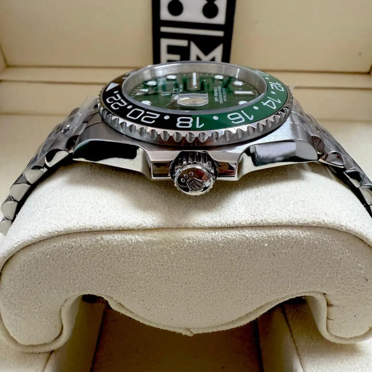 Rolex GMT-Master II 126729 VTNR – Green/Black Ceramic