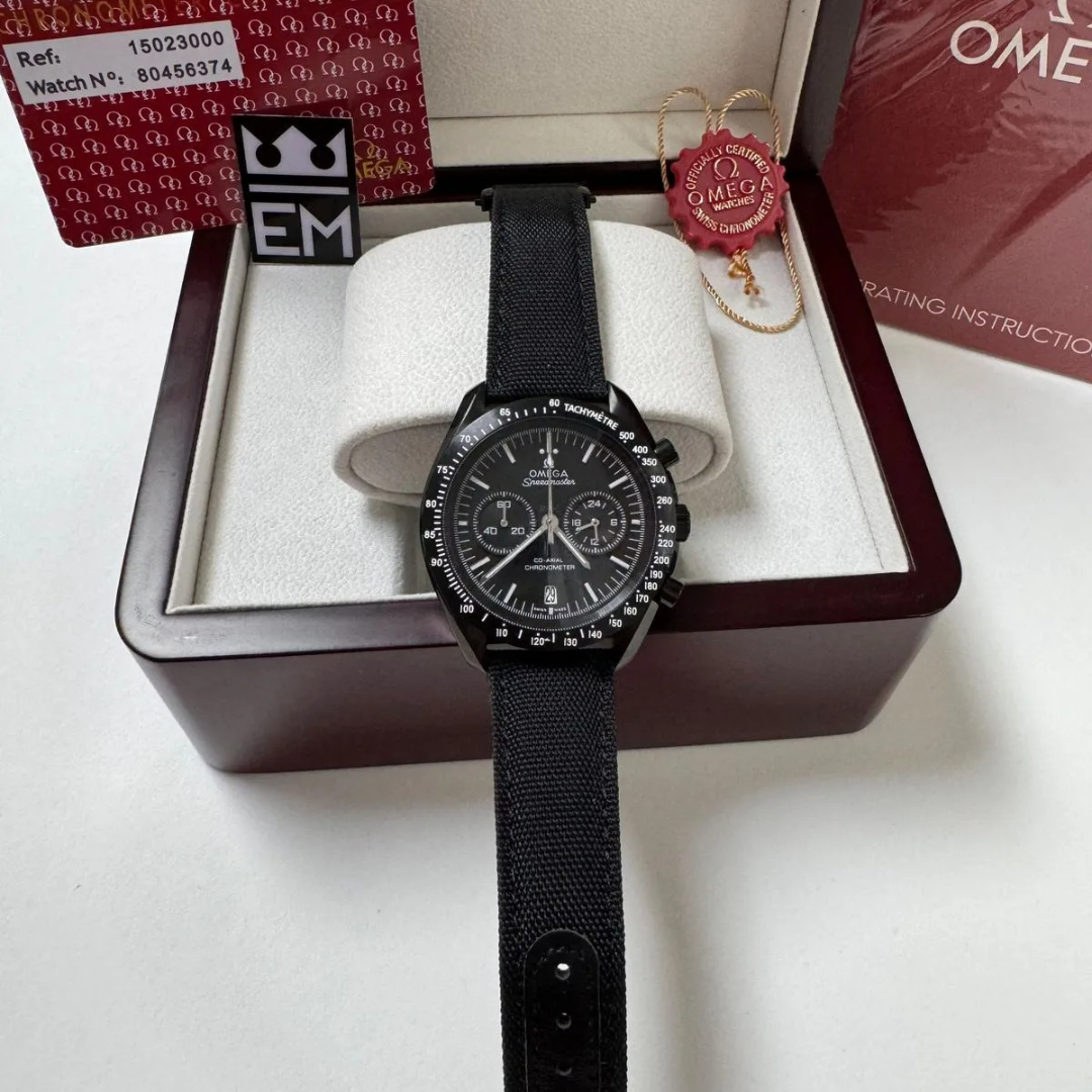 Omega Speedmaster 'Dark Side of the Moon' – Black / Nylon Strap