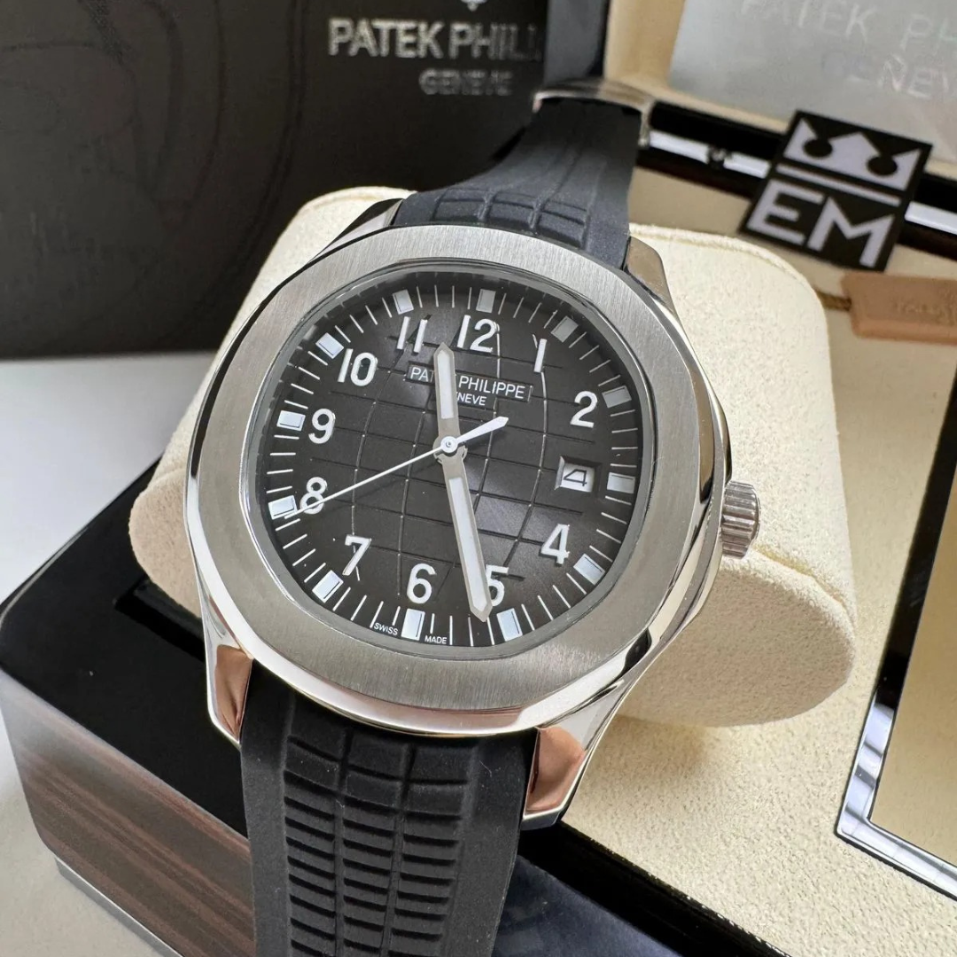 Patek Philippe Aquanaut Black Automatic 42 mm