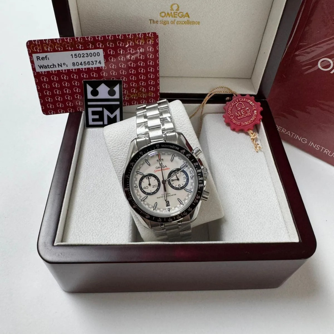 Omega Speedmaster 'Co-Axial Master Chronometer' – White Dial | Stainless Steel Bracelet