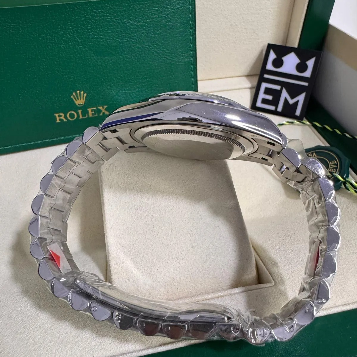 Rolex Day-Date 40 – Silver Dial