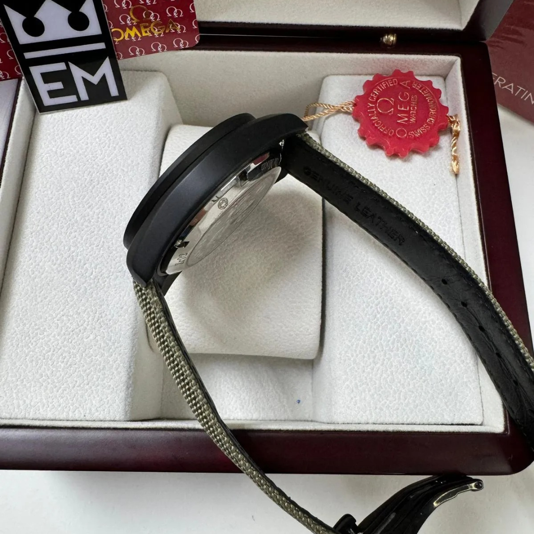 Omega Speedmaster Dark Edition – Black/Khaki | Chronograph