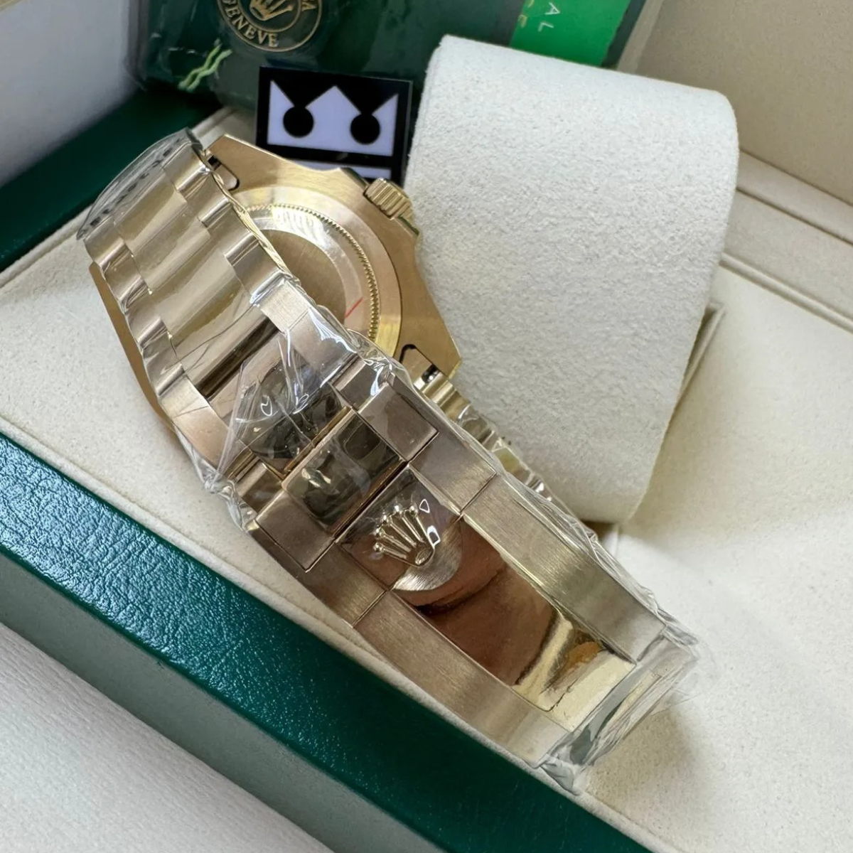 Rolex GMT-Master II 116713 LN – Gold and Steel Edition