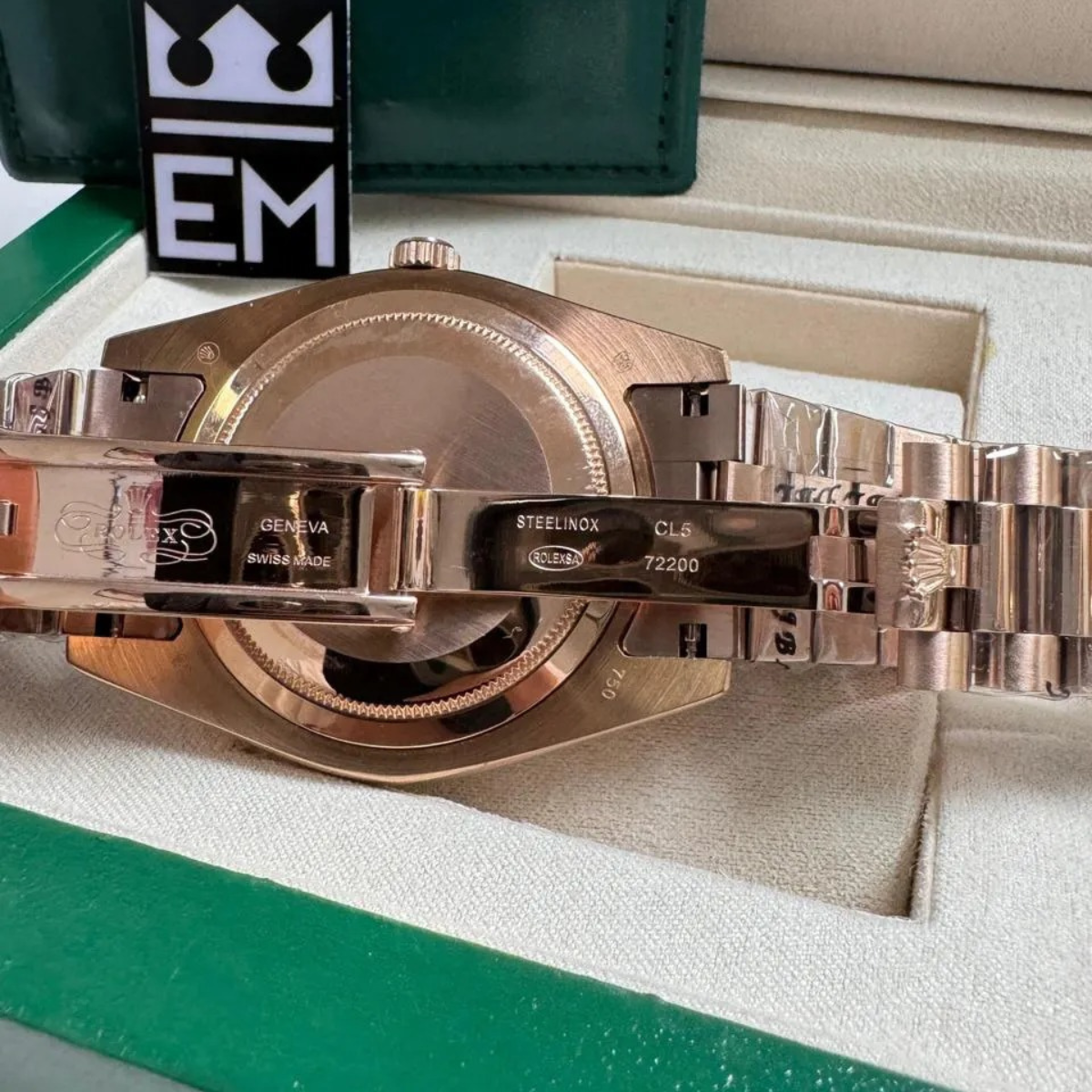 Rolex Day-Date 40 – Champagne-colored dial