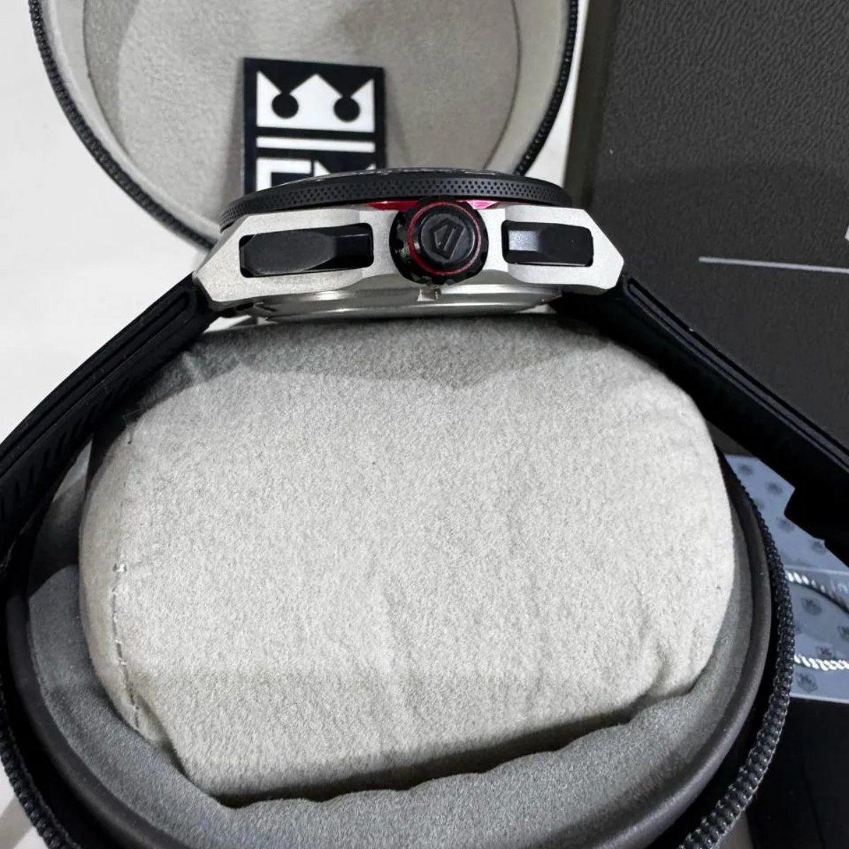 TAG Heuer Formula 1 Automatic Chronograph – Black Red