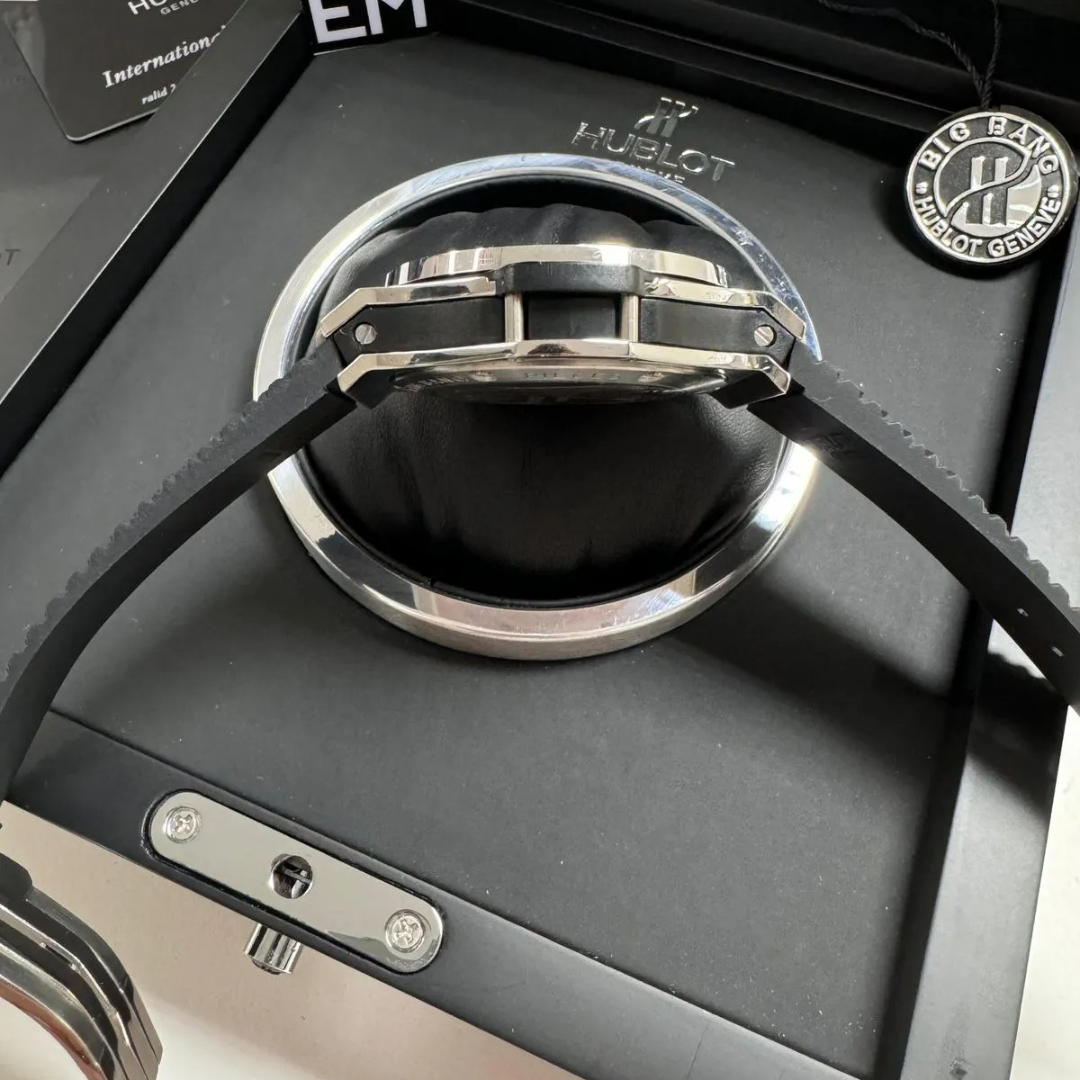 Hublot Big Bang Classic Silver Carbon