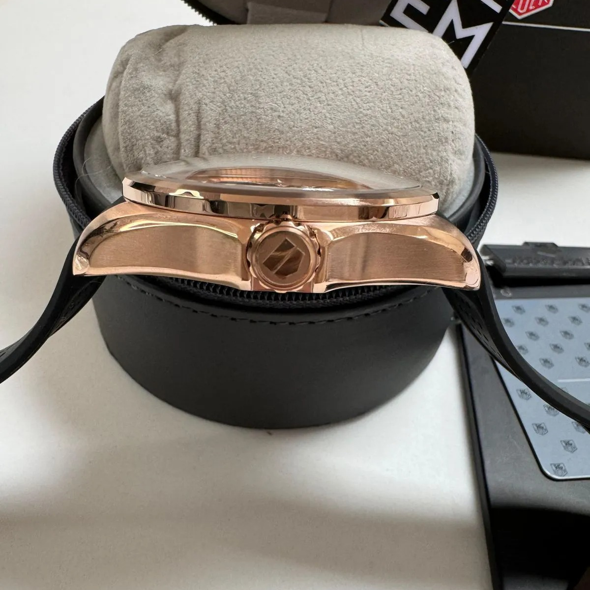 TAG Heuer Carrera Pendulum Rose Gold – Black Dial