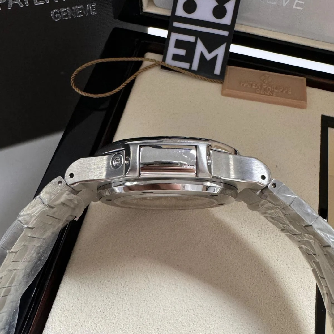 Patek Philippe Nautilus Blue Moonphase Automatic