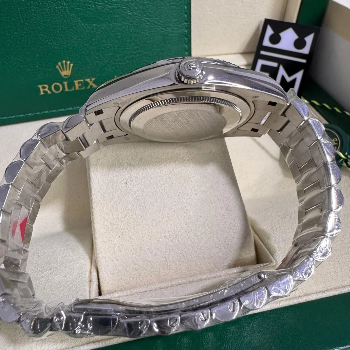 Rolex Day-Date 40 – Silver Dial