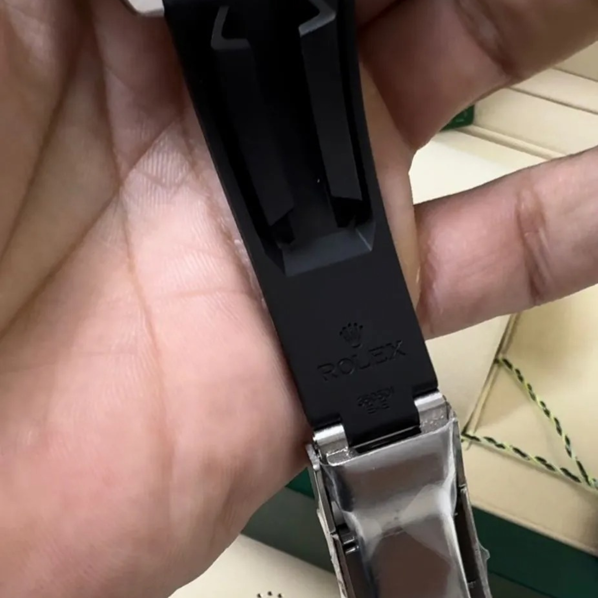 Rolex Yacht-Master 42 – Black Dial – Oysterflex